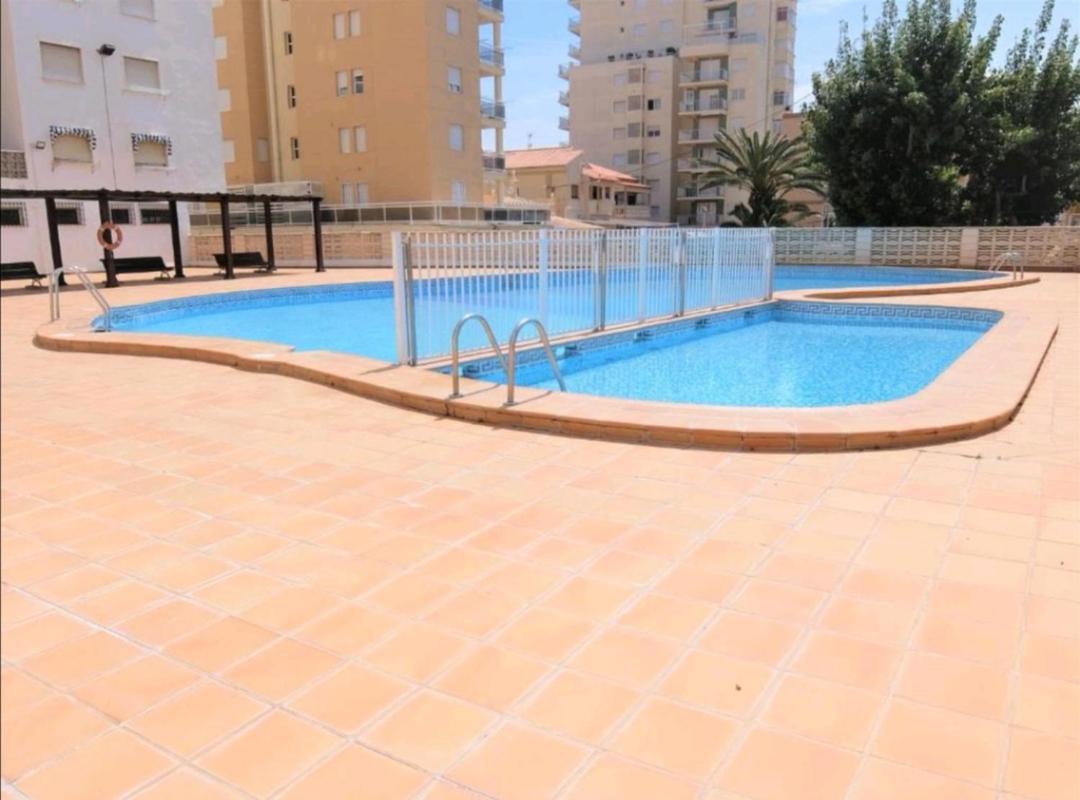 Apartamento A Pie De Playa-Edificio Bonaire Gandia Exterior photo